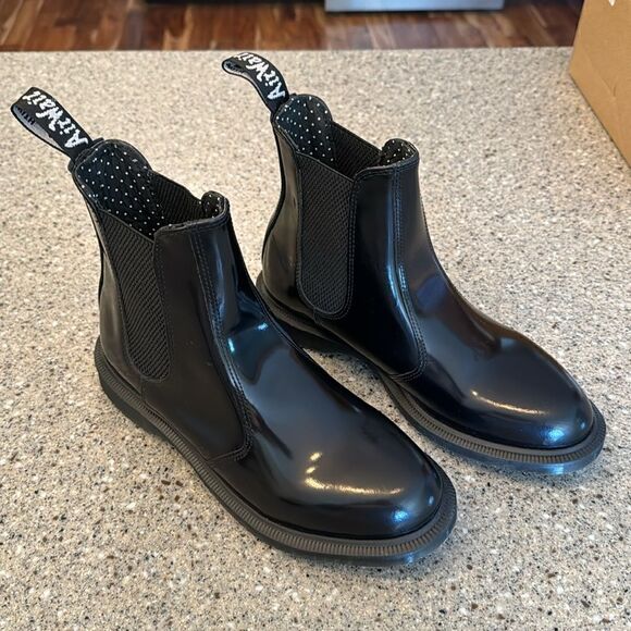 DR. MARTENS Flora Polished Smooth Chelsea Boot *NEW* - Picture 4 of 13